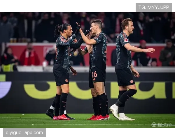 拜仁防守体系漏洞频出问题显现，对赛季争冠形势稳定性带来考验