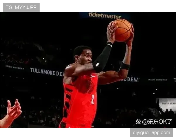 为什么防守球员会被判防守三秒违例？新手必知规则解析